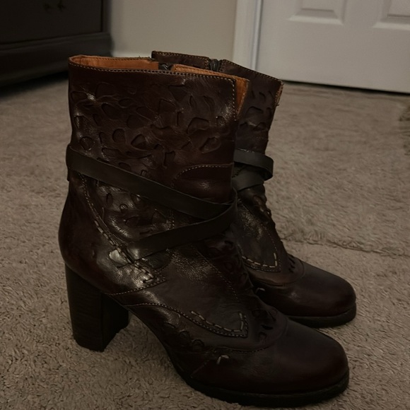 Everybody by BZ Moda - Picture 2 of 4